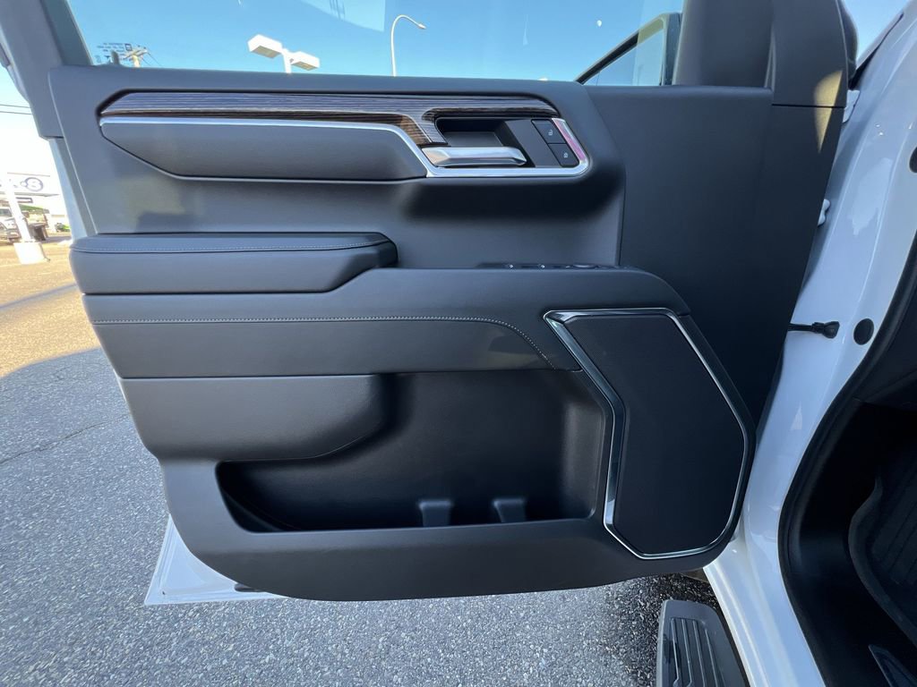 New 2024 GMC Sierra 1500 Elevation w/ LPO, Elevation Black Package image 22