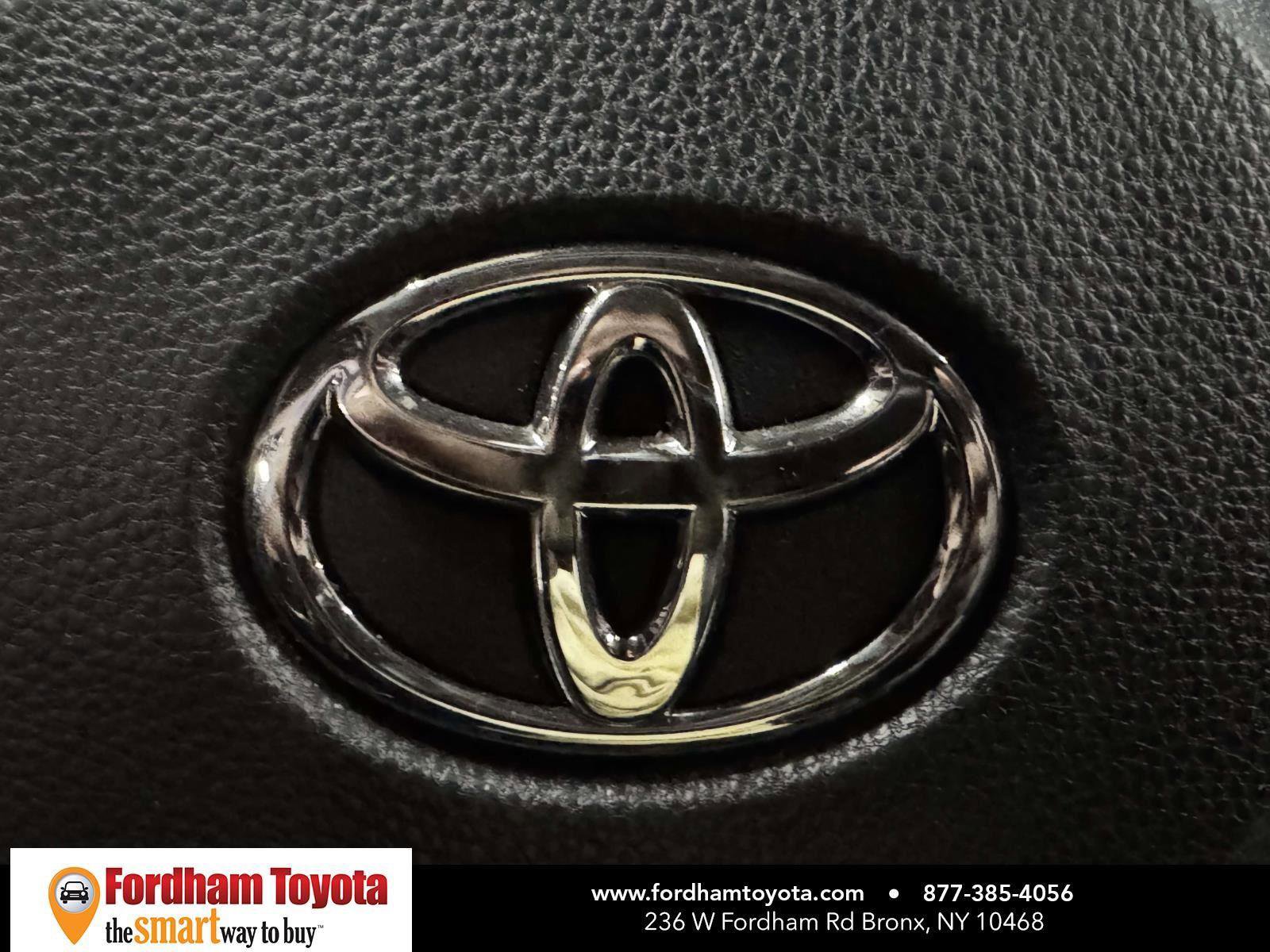 Used 2020 Toyota RAV4 Limited image 29