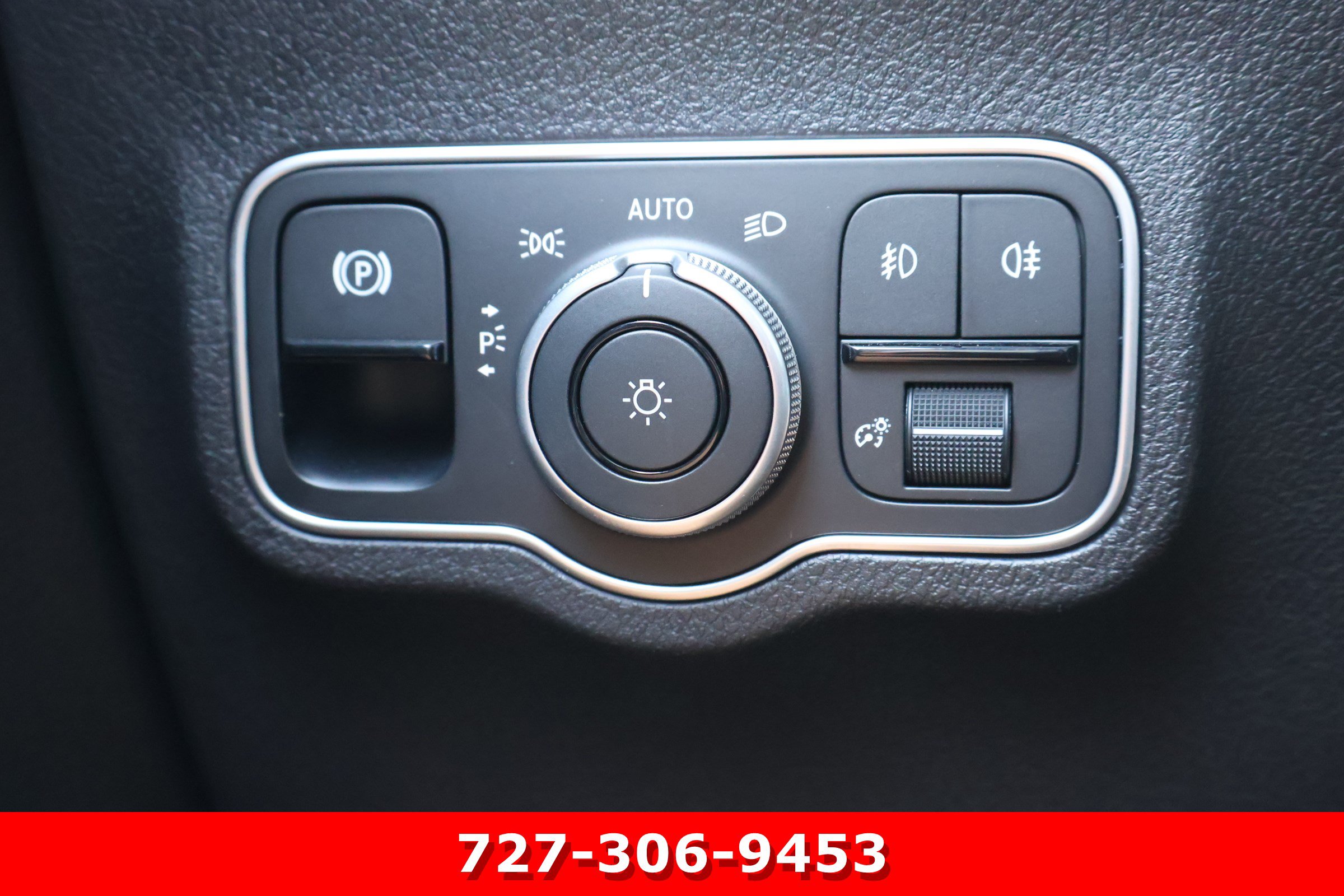 Certified 2024 Mercedes-Benz GLB 250 image 23