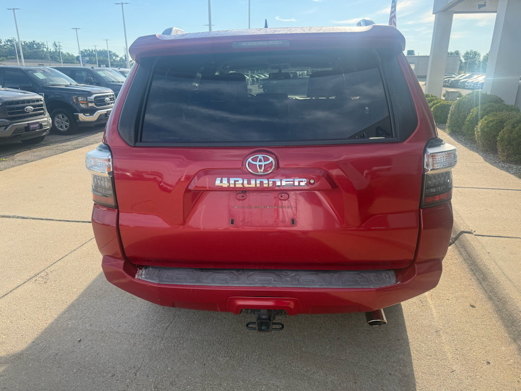 Used 2017 Toyota 4Runner SR5 Premium w/ Four Season Floor Mat Package AWD/4WD image 5