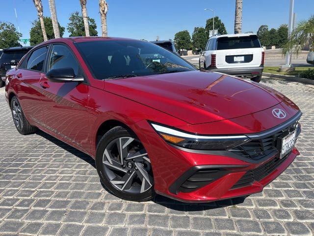 Certified 2025 Hyundai Elantra Sport image 1