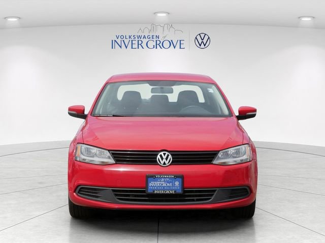 Used 2012 Volkswagen Jetta SE FWD image 2