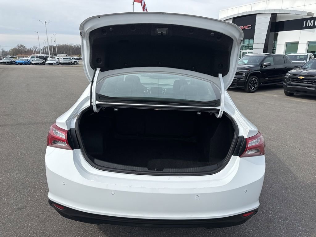 Used 2024 Chevrolet Malibu LT w/ Sport Edition image 28