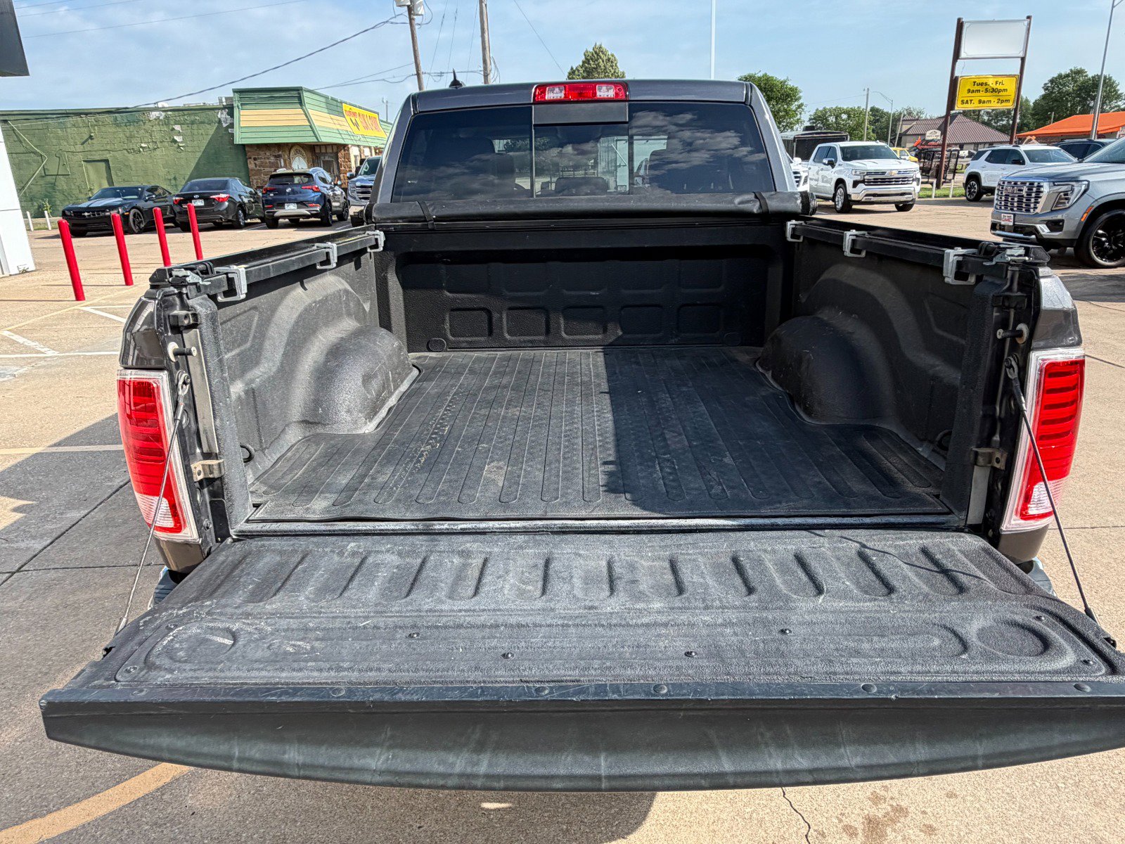 Used 2016 RAM 1500 Laramie w/ Convenience Group image 23