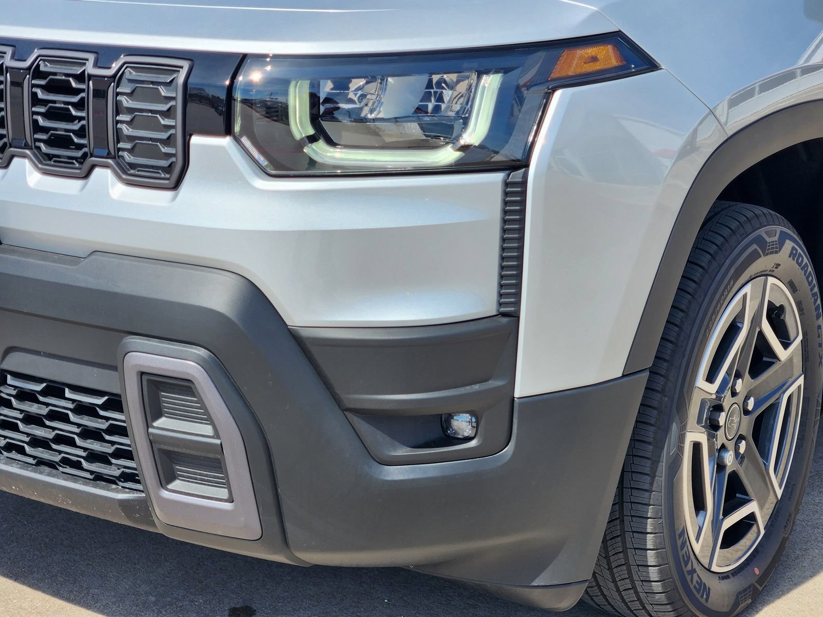 New 2026 Jeep Cherokee Laredo AWD/4WD image 9