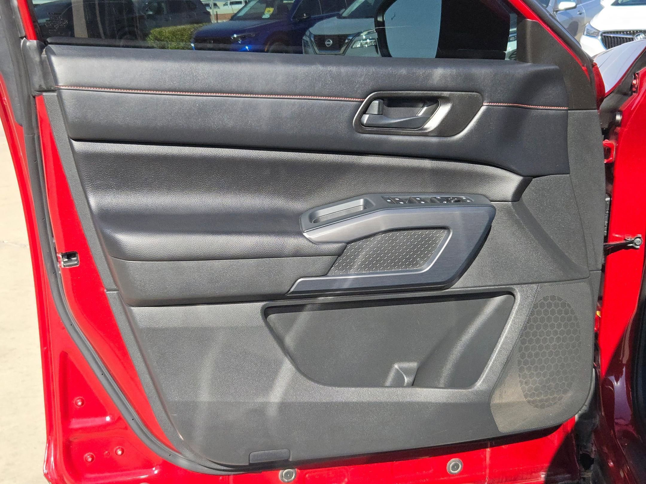 Used 2023 Nissan Pathfinder Rock Creek image 11