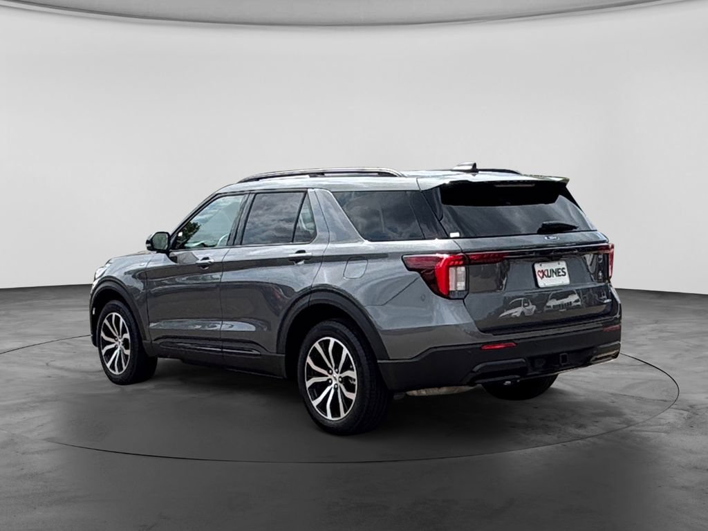Used 2025 Ford Explorer ST-Line AWD/4WD image 8