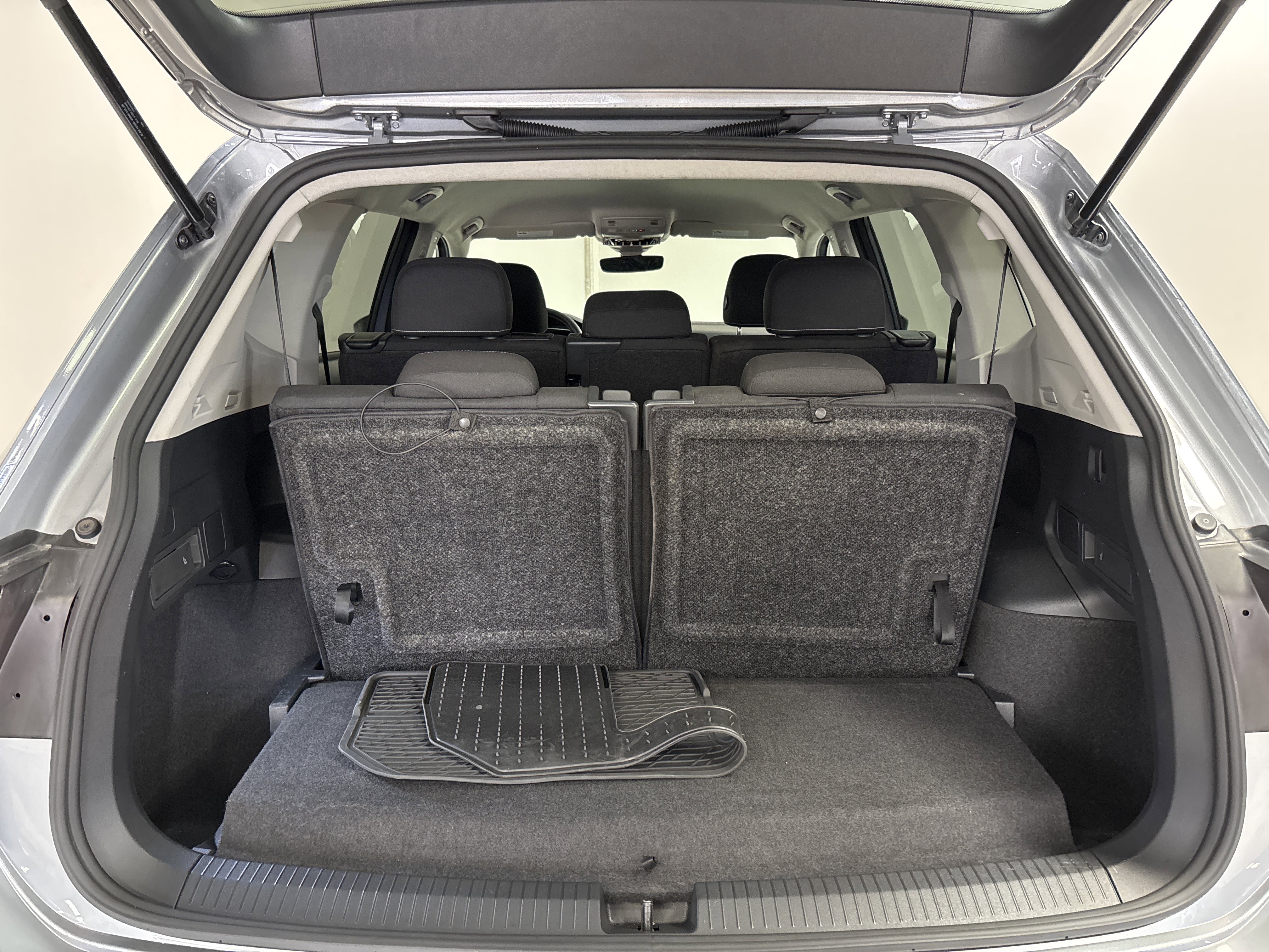 Used 2024 Volkswagen Tiguan S FWD image 23