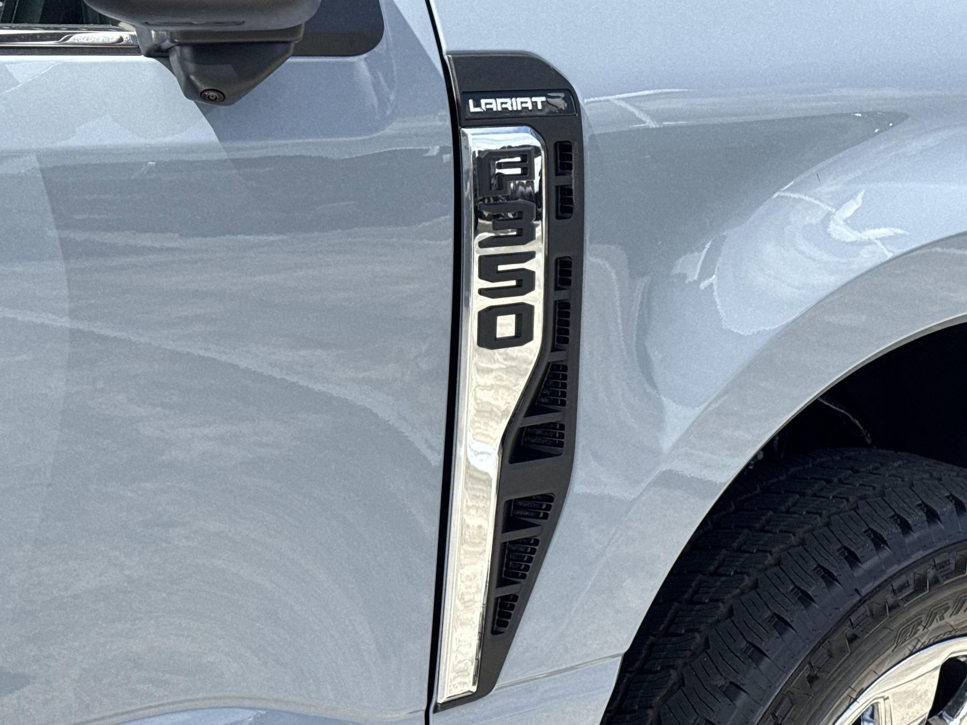 Used 2025 Ford F350 Lariat w/ Chrome Package AWD/4WD image 40