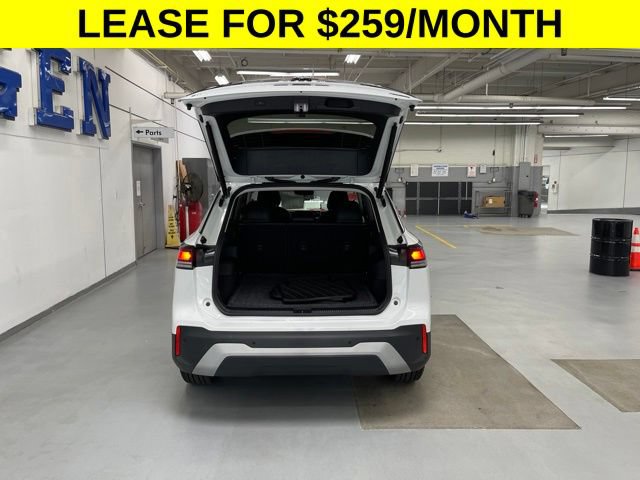 Used 2026 Volkswagen Tiguan SE AWD/4WD image 9