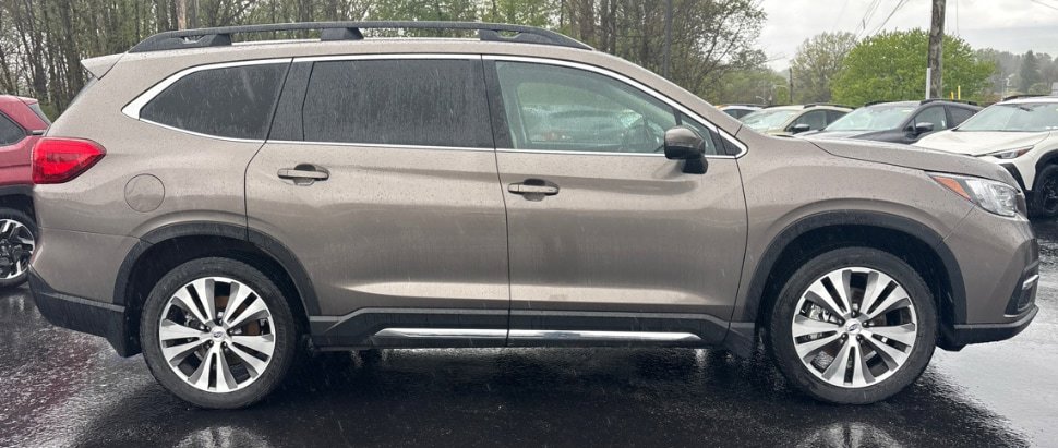 Used 2021 Subaru Ascent Limited w/ Technology Package AWD/4WD image 9
