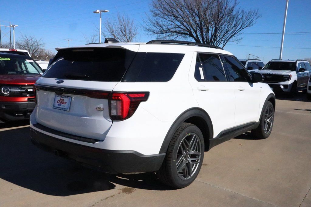 New 2026 Ford Explorer ST-Line w/ ST-Line Street Pack image 22