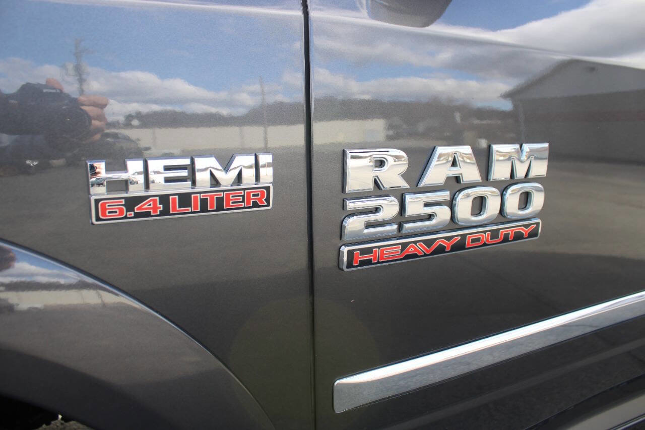 Used 2014 RAM 2500 Laramie w/ Convenience Group image 9