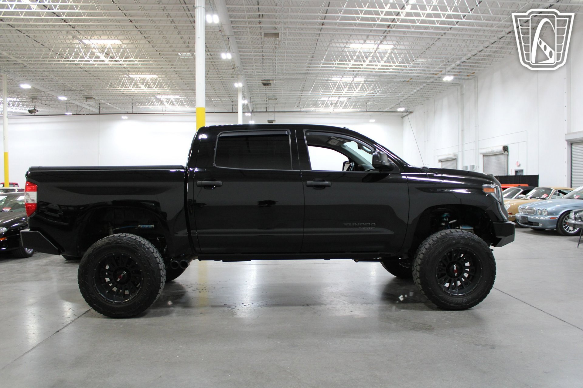 Used 2014 Toyota Tundra SR5 w/ TRD Off Road Package AWD/4WD image 19