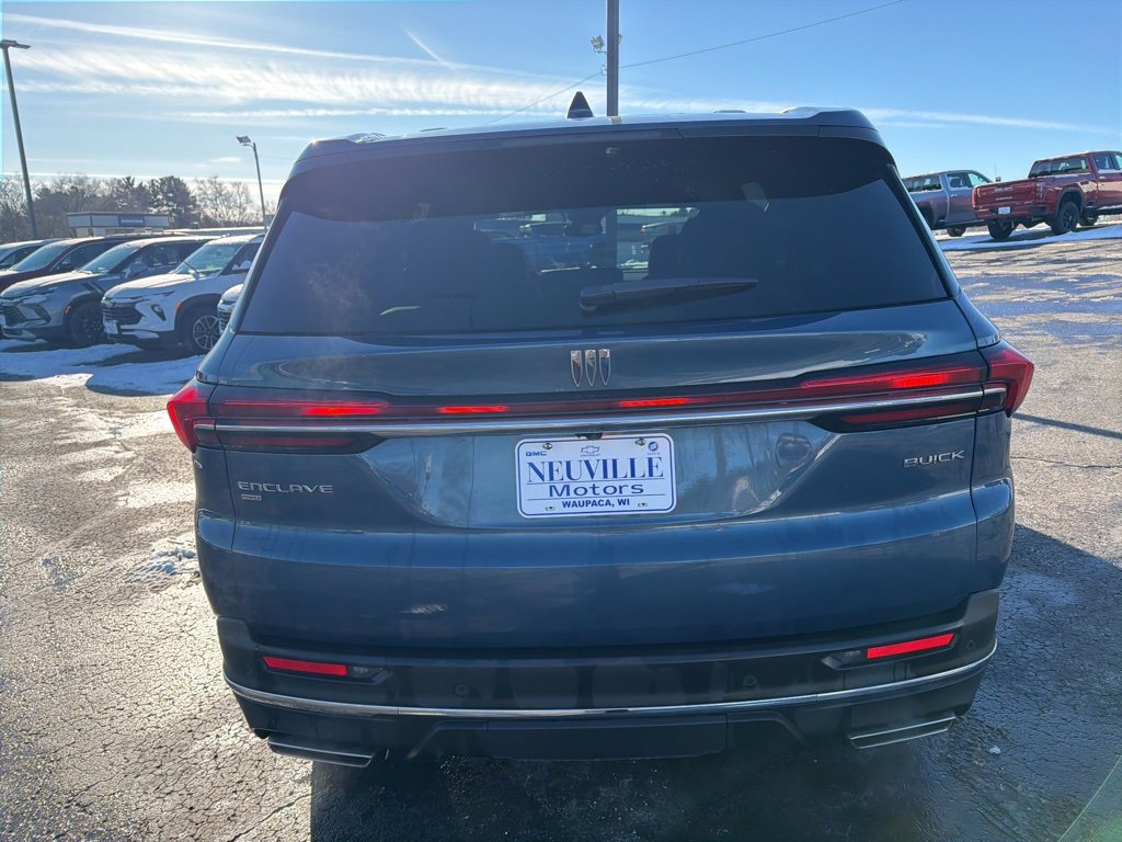 Used 2025 Buick Enclave Preferred image 4