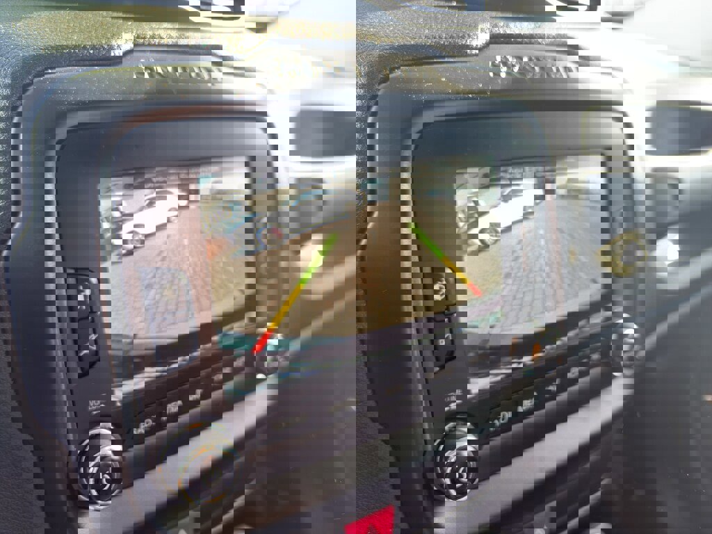 Used 2017 Jeep Renegade Altitude image 19