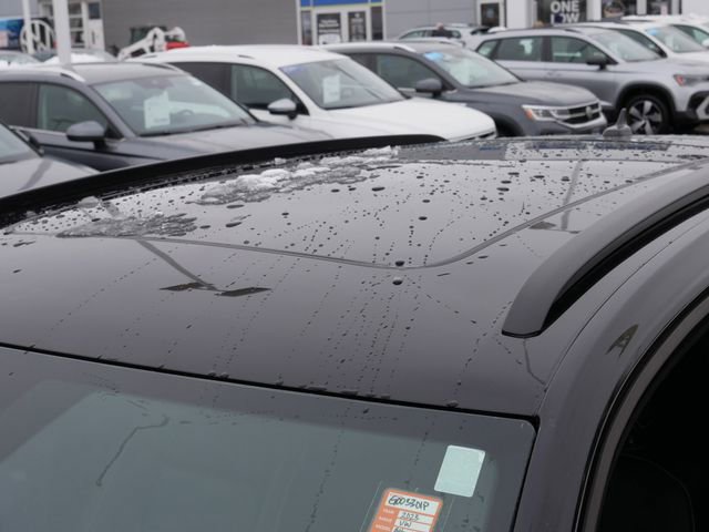 Certified 2023 Volkswagen Atlas Cross Sport SEL R-Line image 11