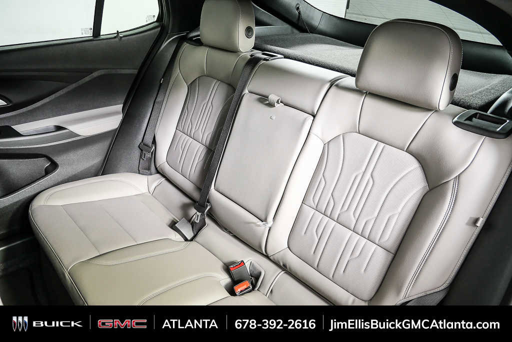 New 2026 Buick Envista Avenir image 17