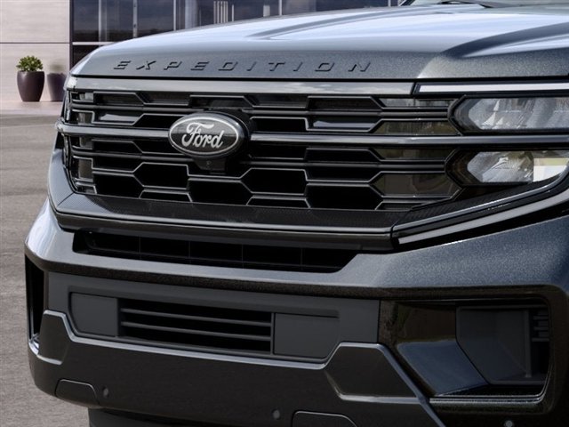 New 2027 Ford Expedition Platinum w/ Stealth Appearance Package AWD/4WD image 17
