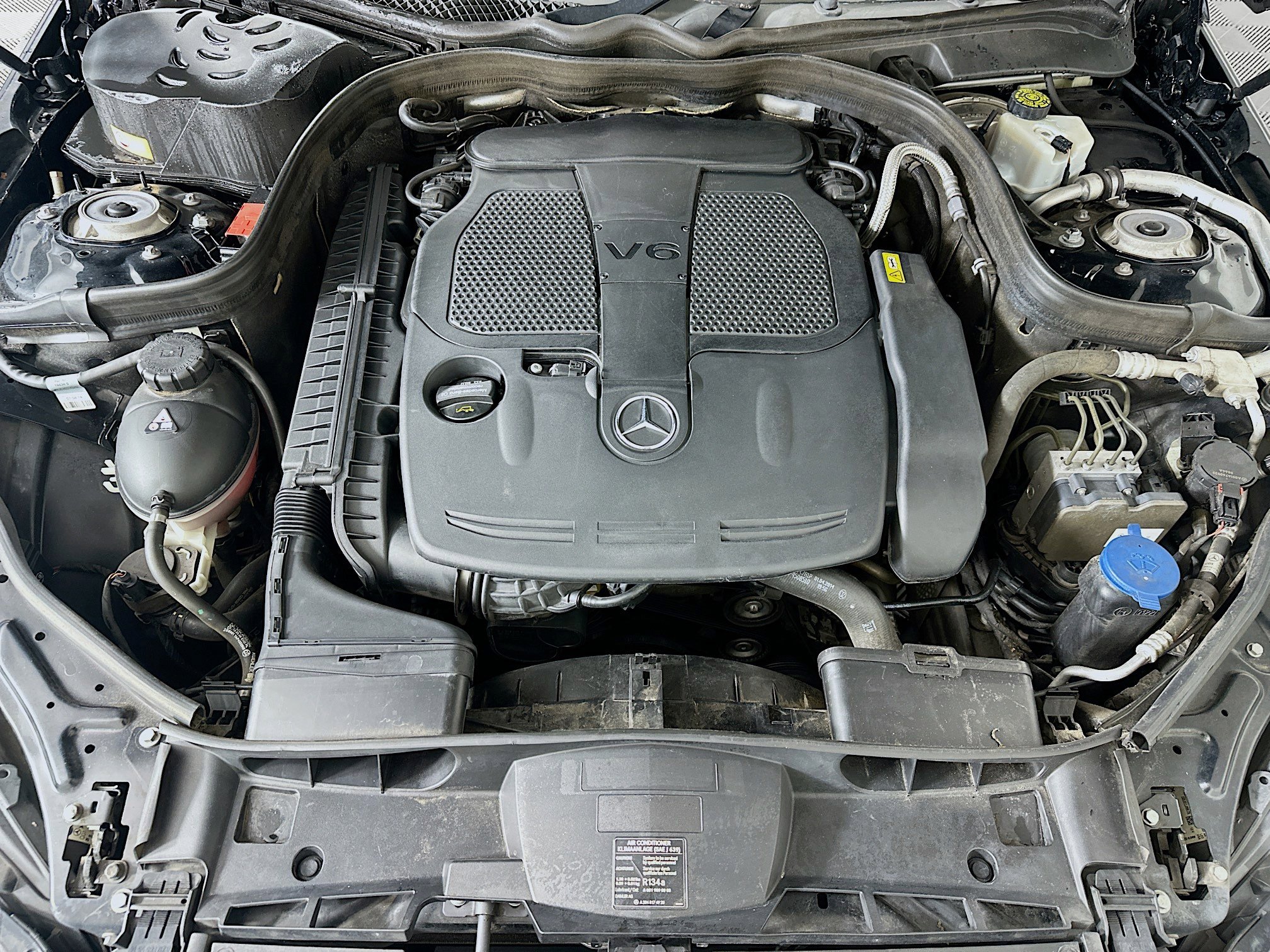 Used 2014 Mercedes-Benz E 350 Sedan image 34