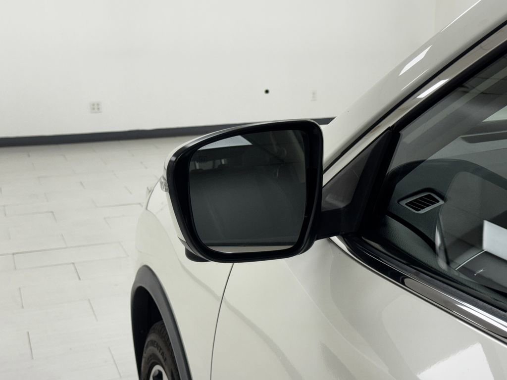 Used 2018 Nissan Rogue SL w/ Premium Package image 36