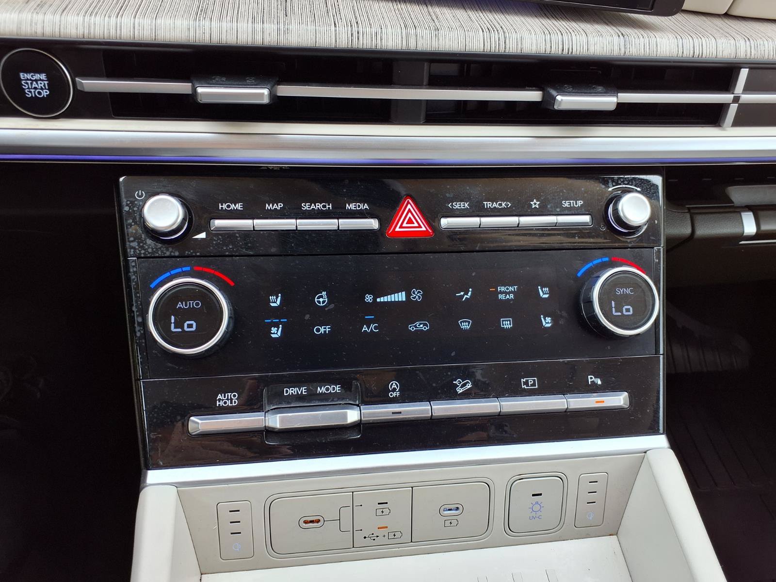 Certified 2024 Hyundai Santa Fe Calligraphy FWD image 25