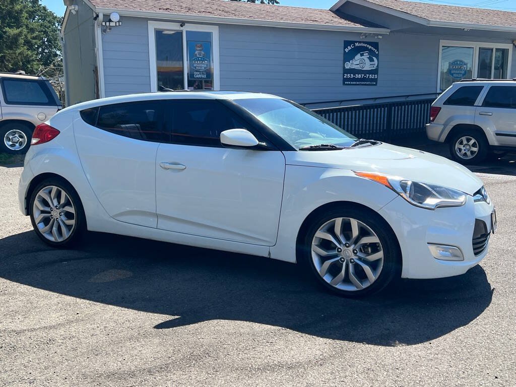 Used 2013 Hyundai Veloster w/ Style Pkg FWD image 9