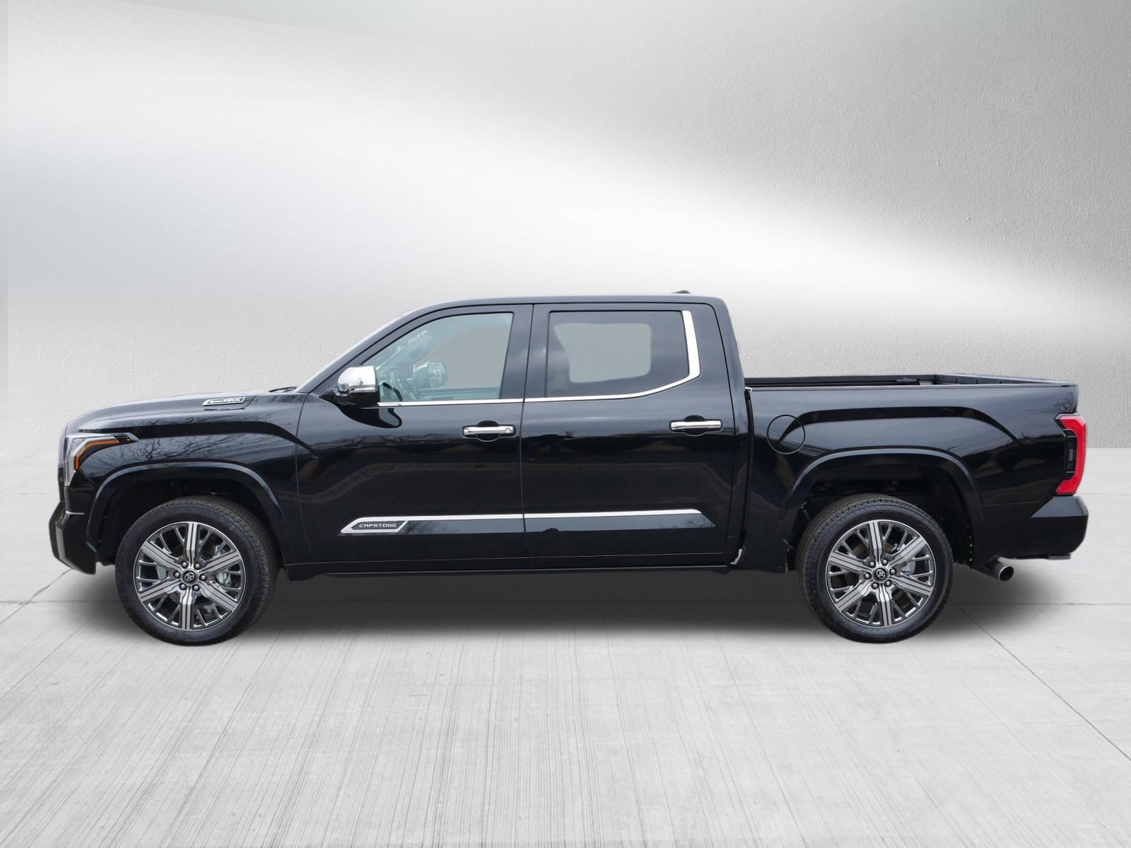 Used 2025 Toyota Tundra Capstone image 4