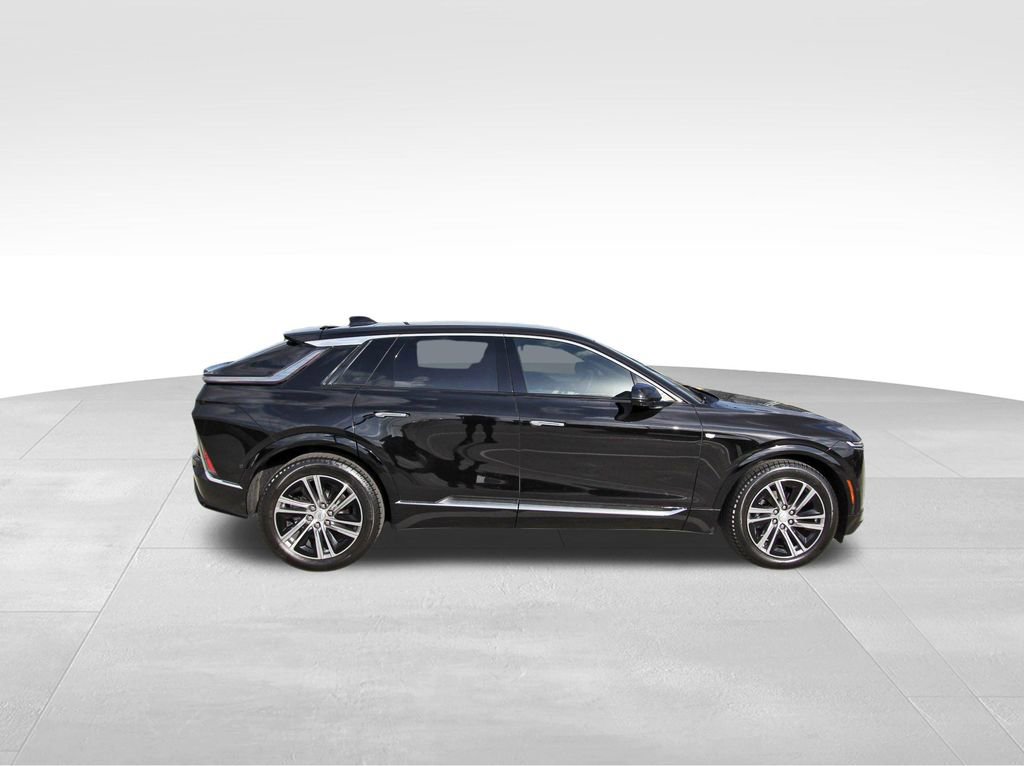 New 2026 Cadillac Lyriq Luxury AWD/4WD image 5