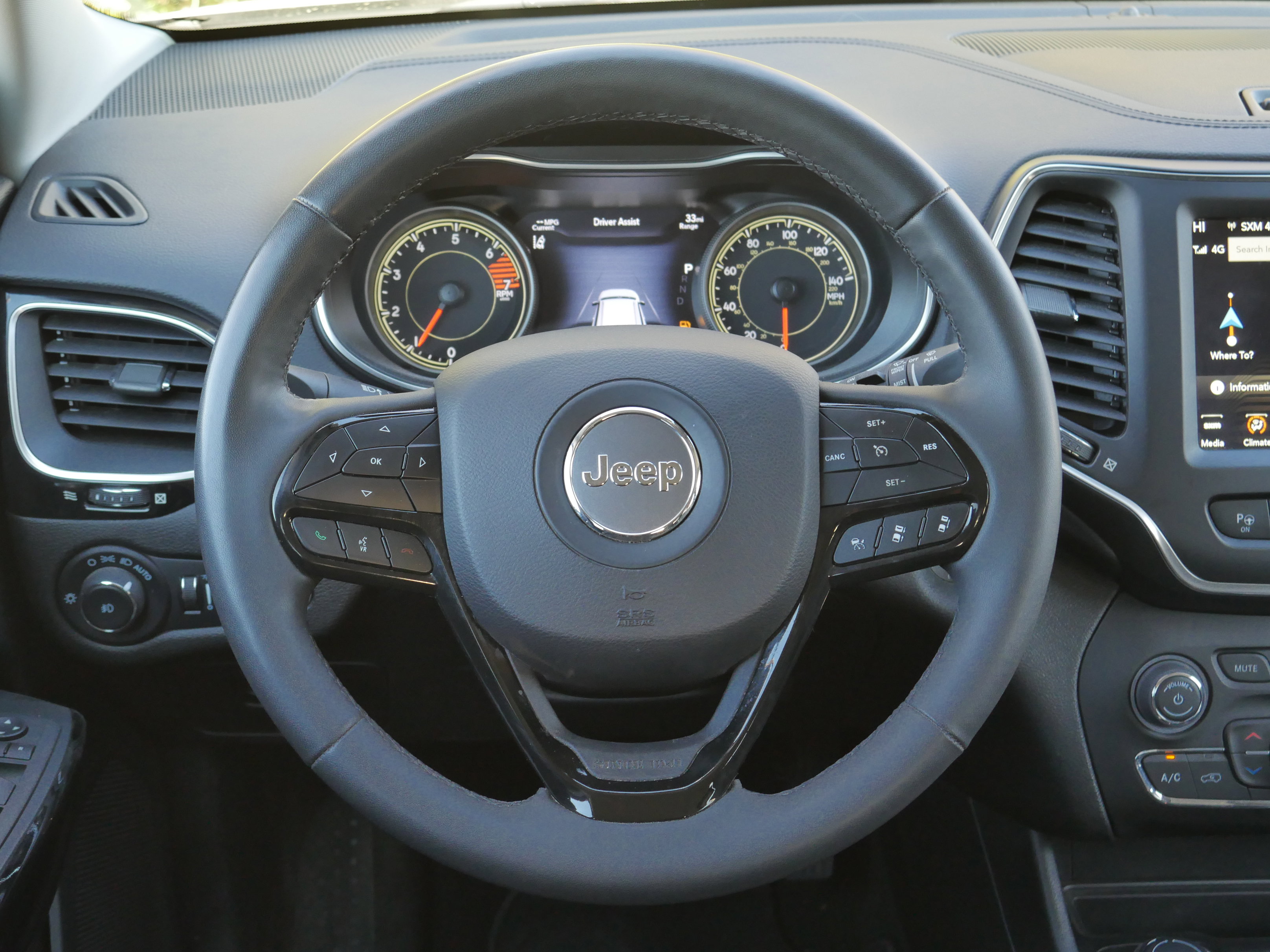Used 2023 Jeep Cherokee Altitude Lux image 6