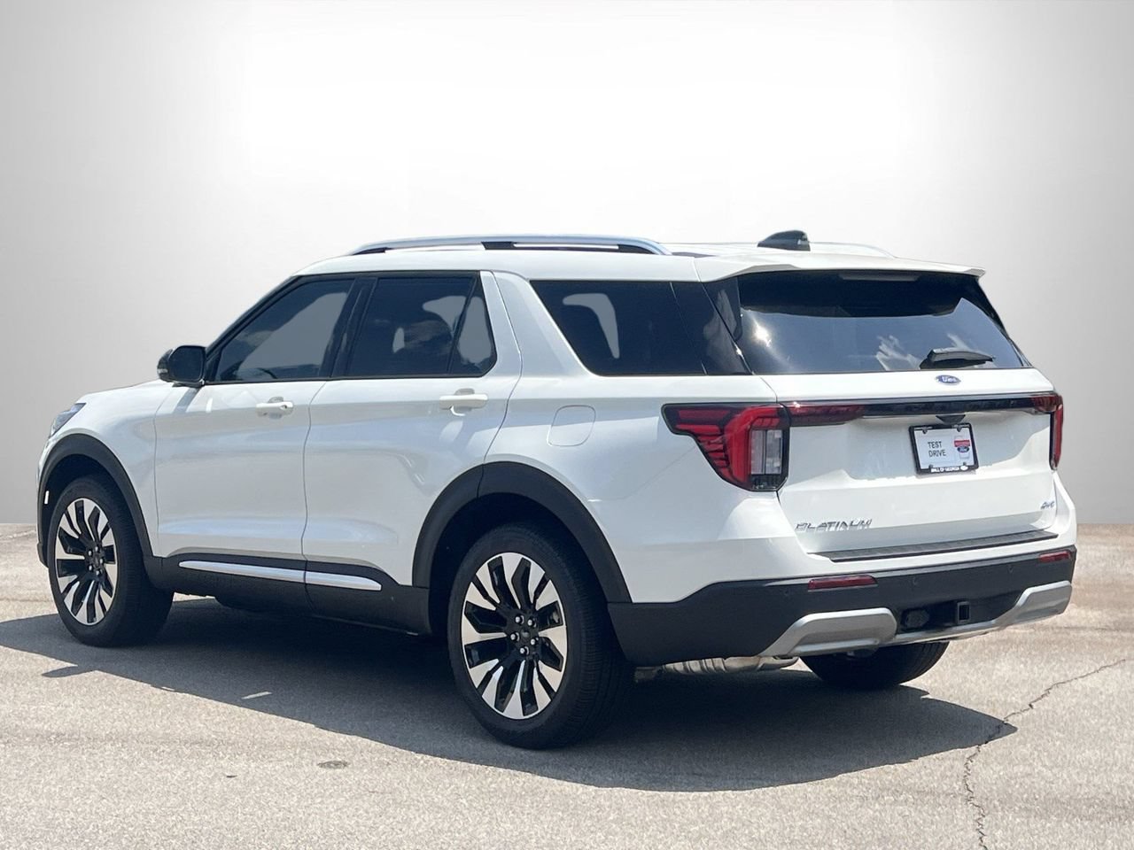 New 2026 Ford Explorer Platinum w/ LUX Leather Package AWD/4WD image 25
