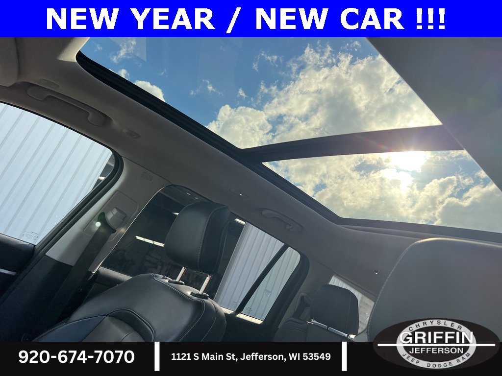 Used 2024 Jeep Grand Cherokee L Limited image 17