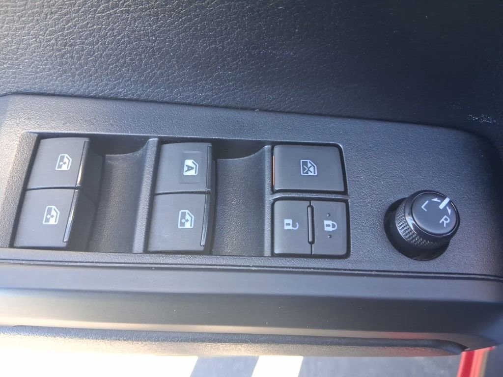 Used 2021 Toyota Tacoma SR image 18