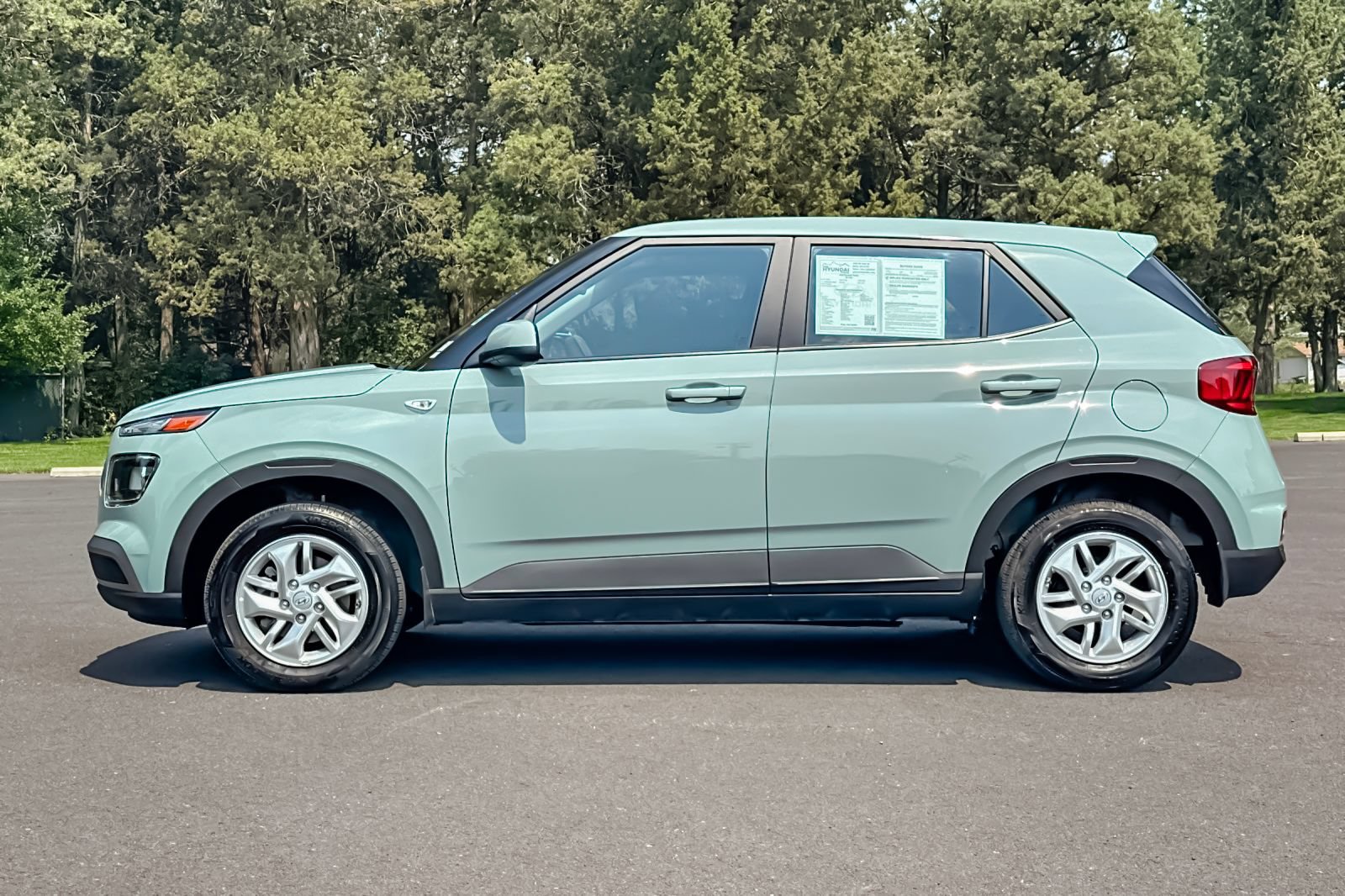 Certified 2026 Hyundai Venue SE FWD image 8