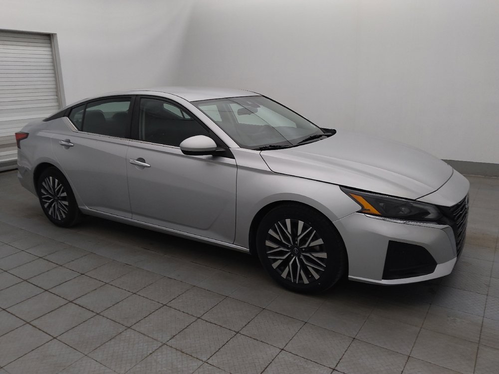 Used 2023 Nissan Altima 2.5 SV image 11