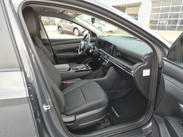 Used 2026 Hyundai Tucson Blue SE AWD/4WD image 12