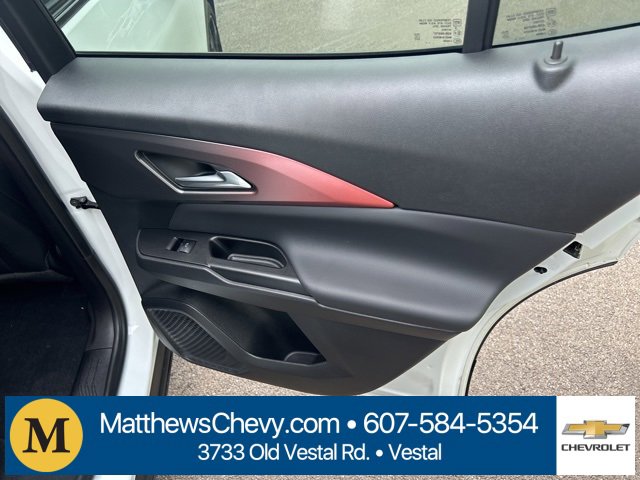 Used 2024 Chevrolet Equinox EV RS image 9