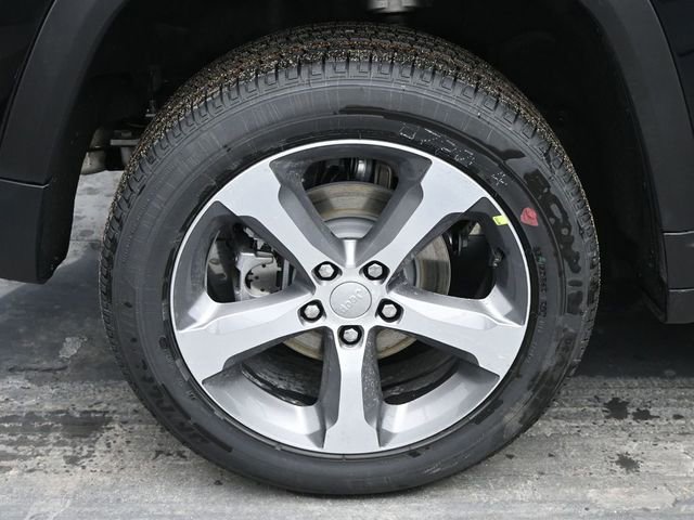 New 2026 Jeep Grand Cherokee Limited image 37