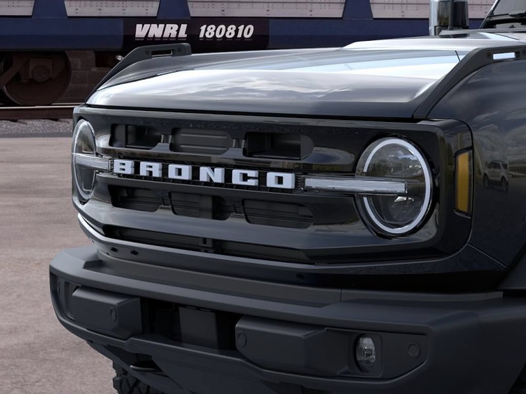 New 2026 Ford Bronco Outer Banks w/ Sasquatch Package AWD/4WD image 19