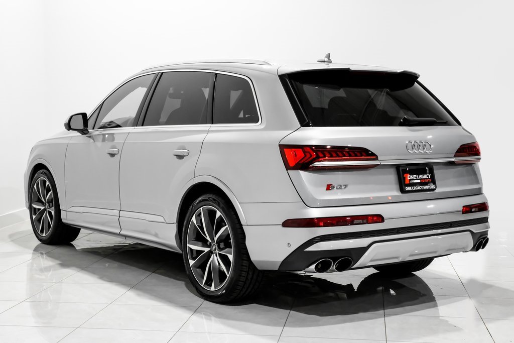 Used 2024 Audi SQ7 Prestige image 9