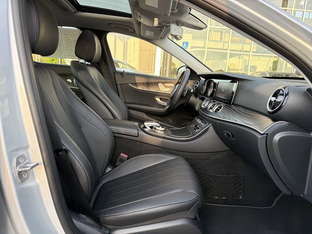 Used 2018 Mercedes-Benz E 300 image 18