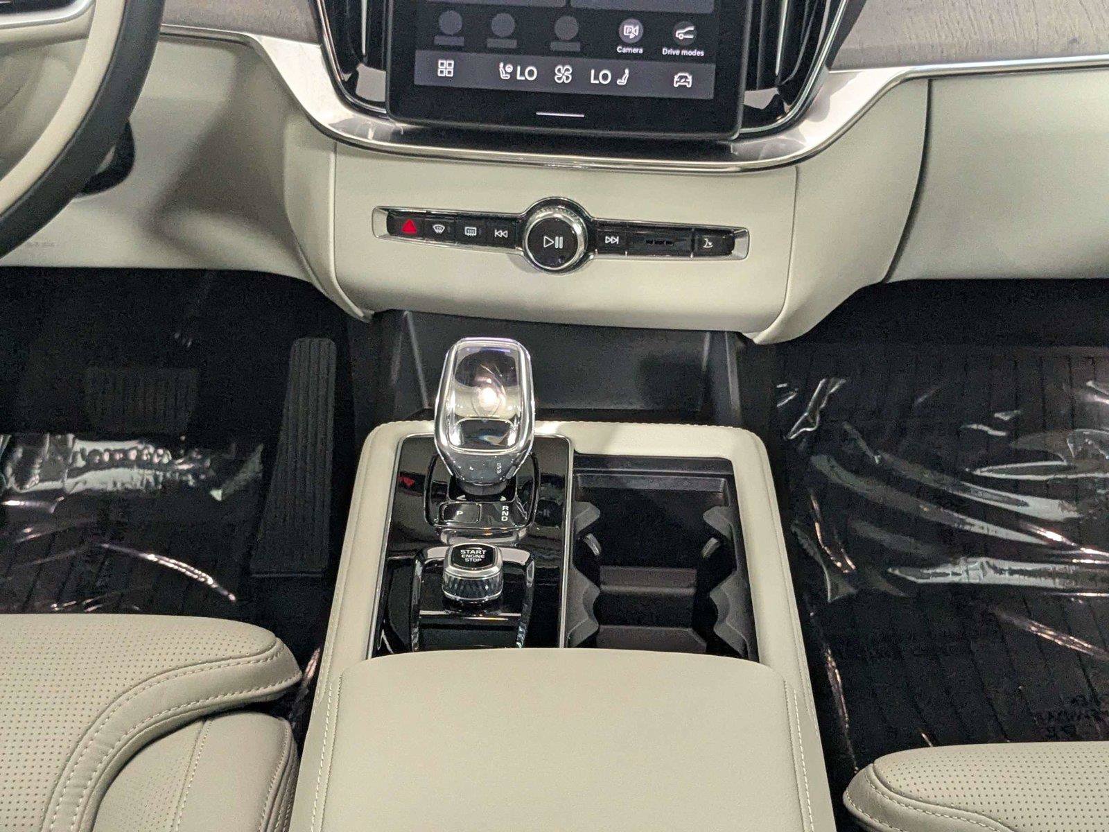 Used 2026 Volvo XC90 B6 Ultra AWD/4WD image 43