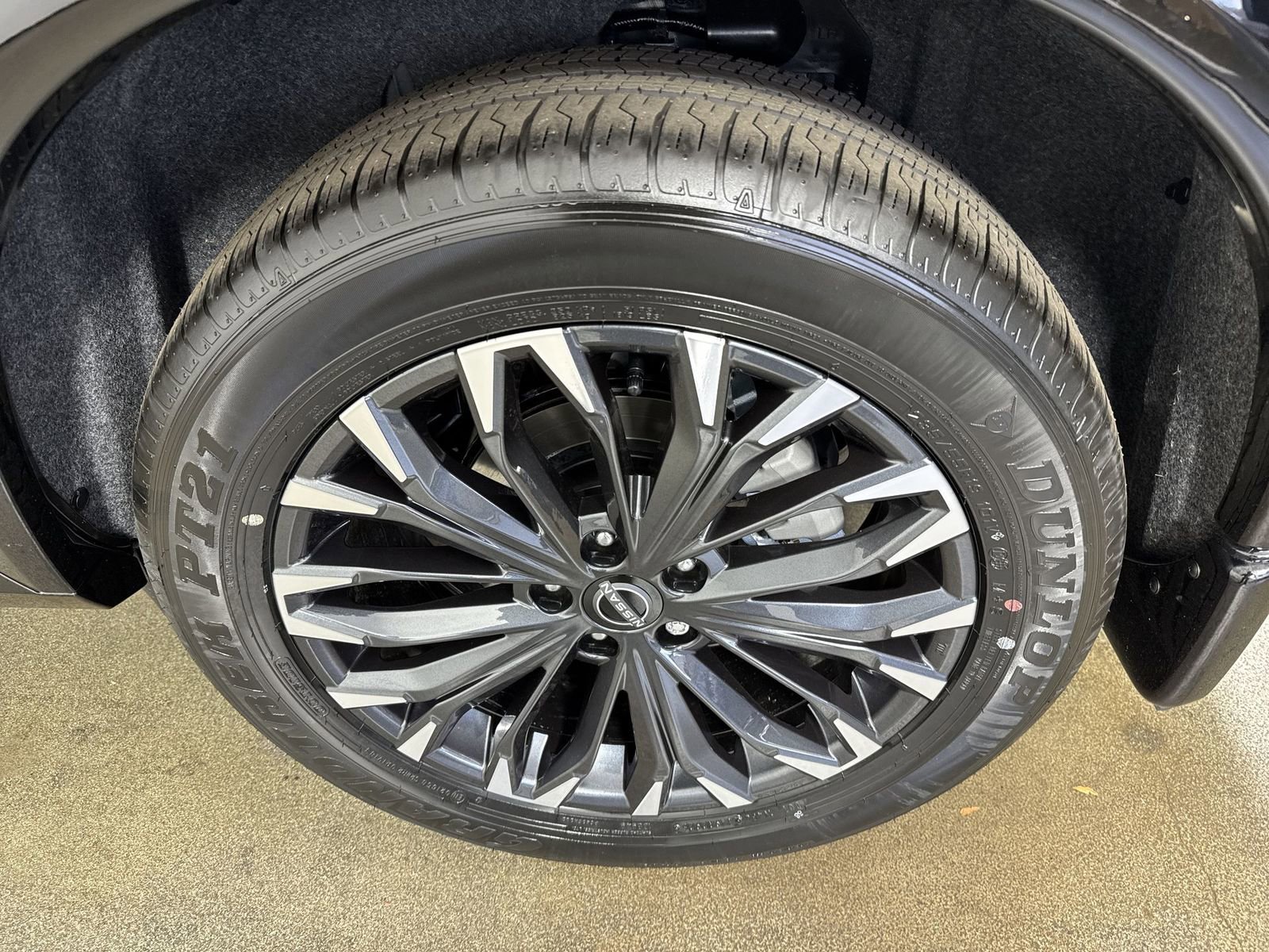 New 2026 Nissan Rogue Platinum w/ Platinum Premium Package image 6