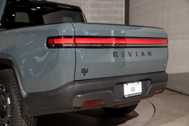 Used 2026 Rivian R1T Premium AWD/4WD image 11