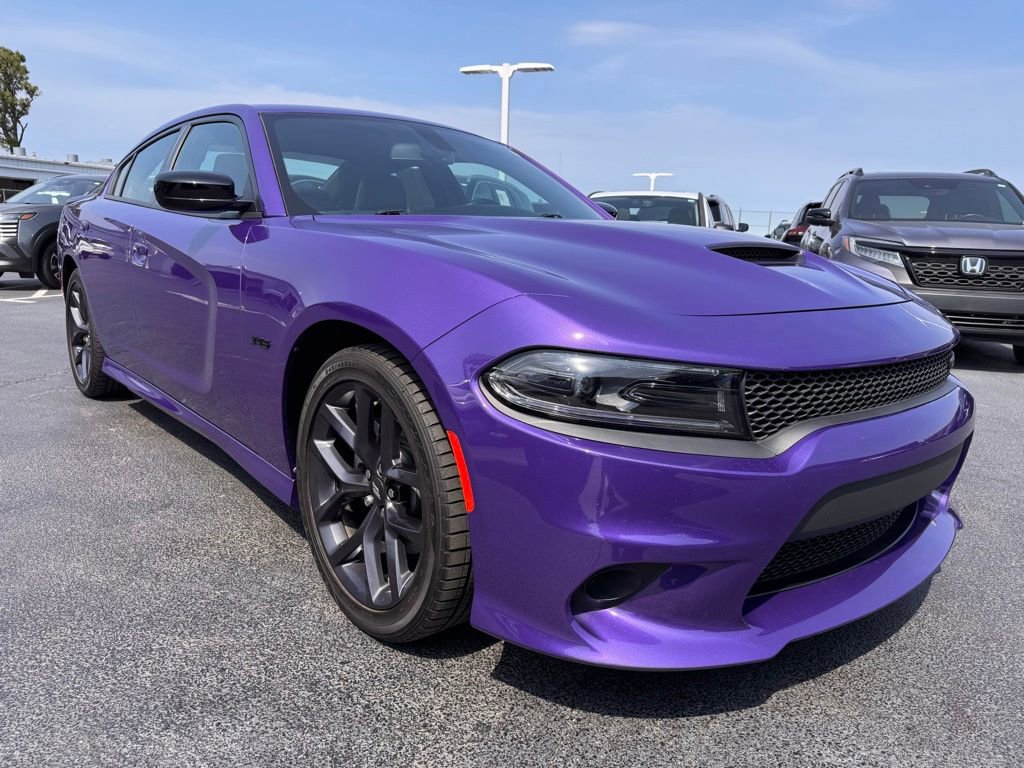 Used 2023 Dodge Charger R/T w/ Plus Group RWD image 7