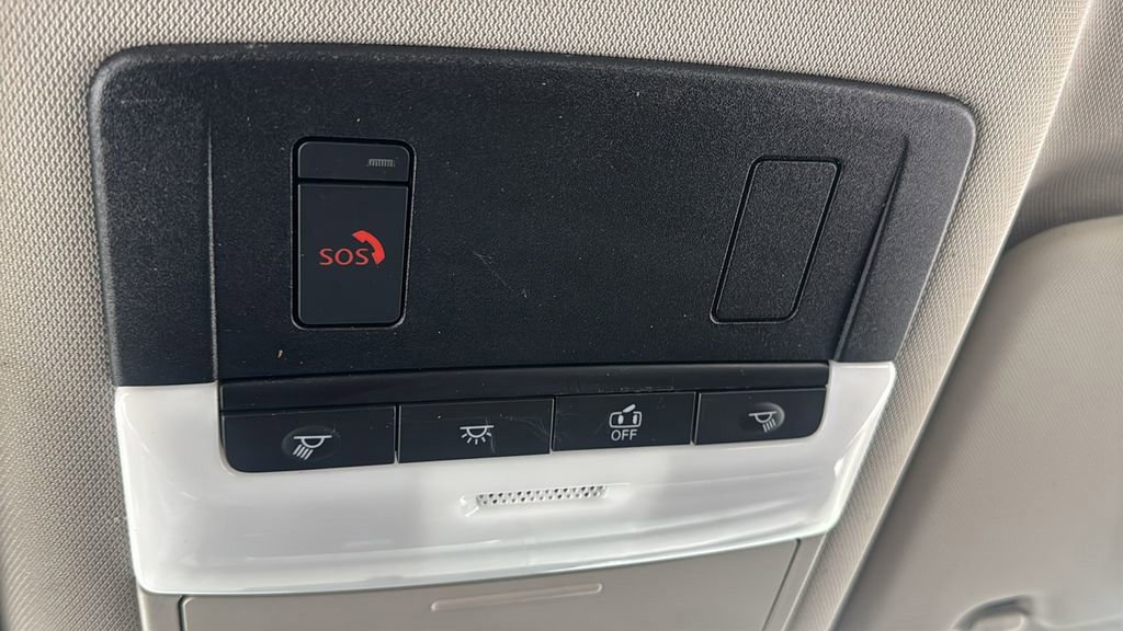 Used 2023 Nissan Rogue SV image 29