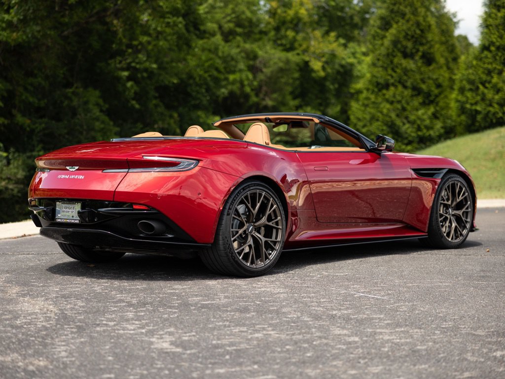 Used 2025 Aston Martin DB12 Convertible RWD image 7