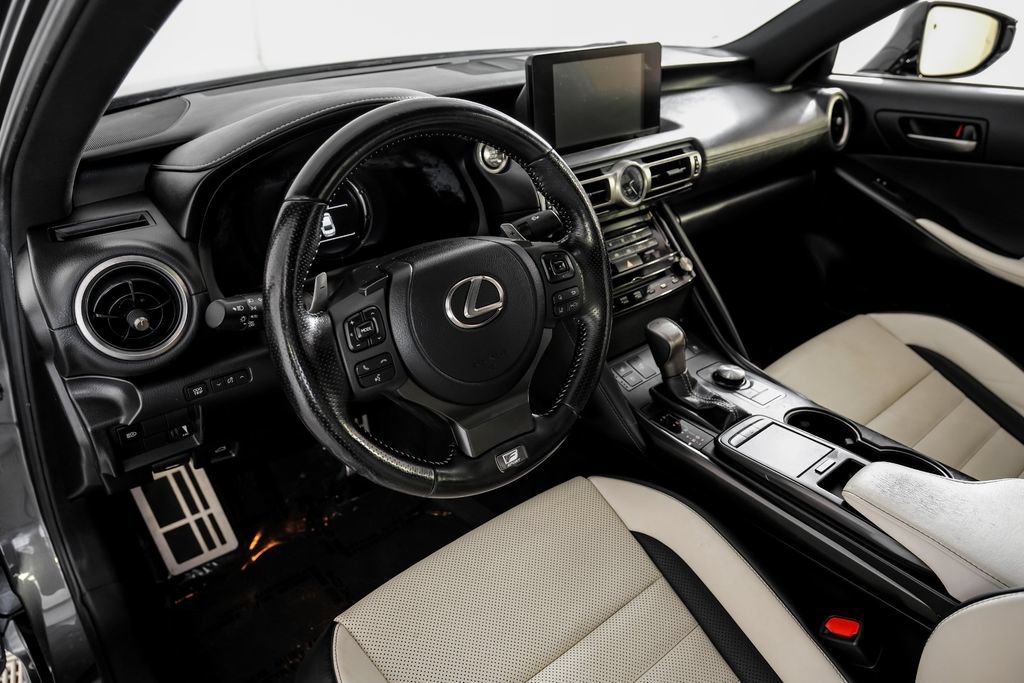 Used 2022 Lexus IS 350 F Sport RWD image 2