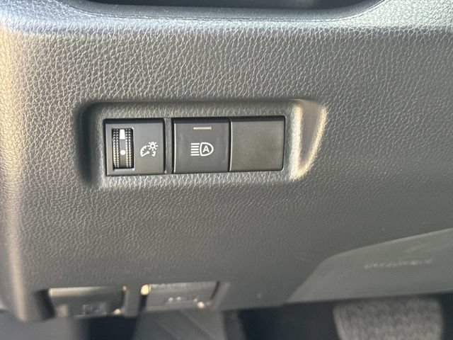 Used 2022 Toyota RAV4 XLE AWD/4WD image 26