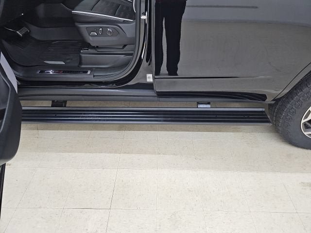 New 2026 GMC Yukon AT4 Ultimate w/ LPO, Floor Liner Package AWD/4WD image 22